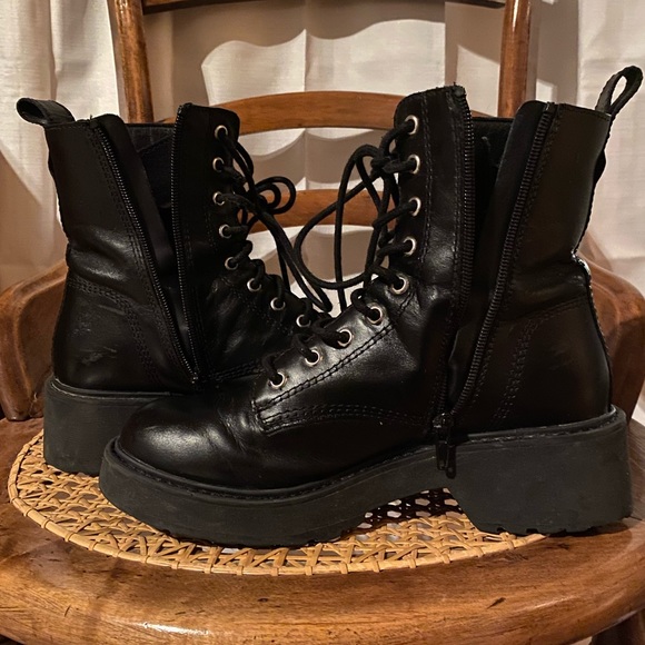 Steve Madden Shoes - Steve Madden Combat Boot